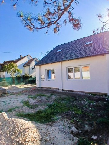 Eladó ikerház, Tökölön 90 M Ft, 5 szobás