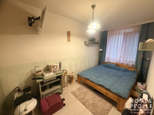 Eladó téglalakás, Szegeden 74 M Ft, 3 szobás