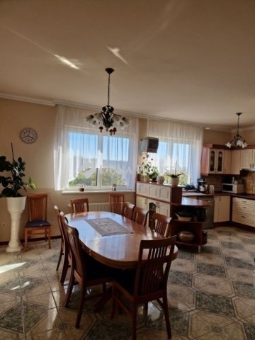 Eladó családi ház, Mendén 139 M Ft, 6 szobás