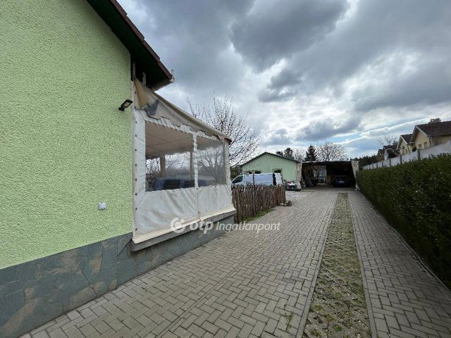 Eladó családi ház, Debrecenben 124.9 M Ft, 1+4 szobás