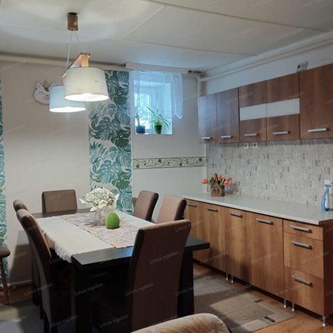 Eladó családi ház, Törökszentmiklóson 30.5 M Ft, 4 szobás