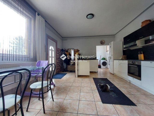 Eladó téglalakás, Szigethalmon 60 M Ft, 5+1 szobás