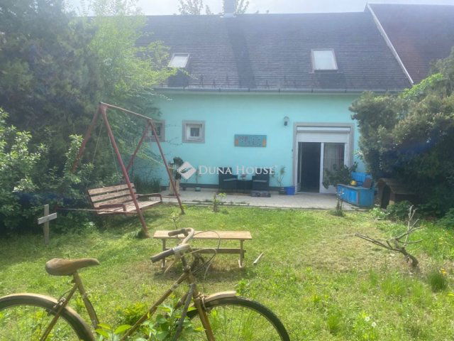 Eladó ikerház, Veresegyházon 99.7 M Ft, 6 szobás