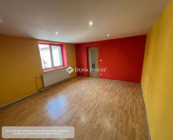 Eladó családi ház, Kecskeméten 32 M Ft, 2 szobás