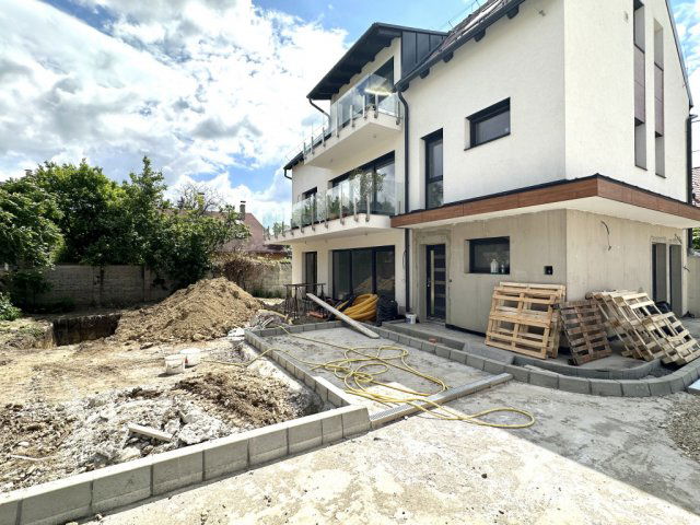 Eladó családi ház, Budaörsön 100 M Ft, 3 szobás
