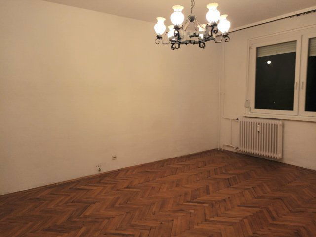 Eladó panellakás, Debrecenben, Gyergyó utcában 61.9 M Ft