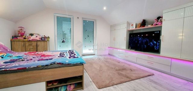 Eladó családi ház, Csévharaszton 175 M Ft, 6 szobás