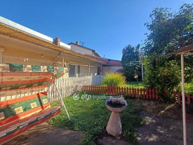 Eladó családi ház, Egerben 88 M Ft, 5+1 szobás