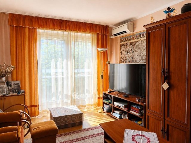 Eladó panellakás, Budapesten, XXI. kerületben 65 M Ft, 1+2 szobás