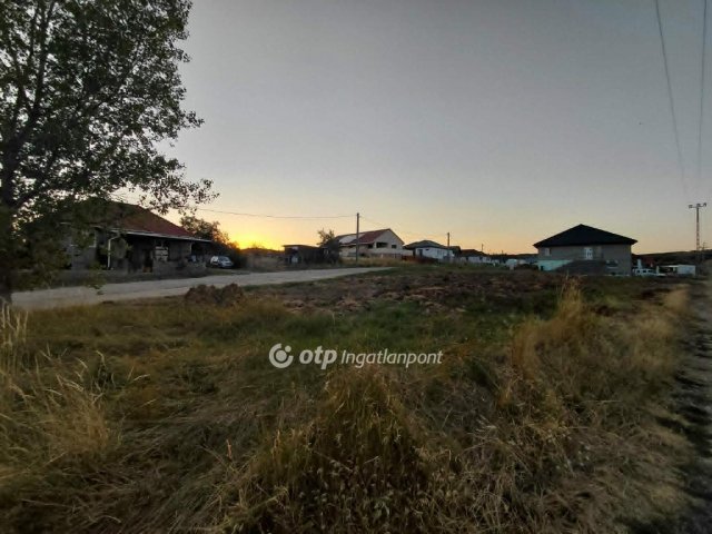 Eladó telek, Noszvajon 32 M Ft / költözzbe.hu