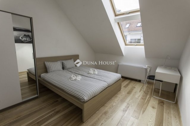 Eladó téglalakás, Budapesten, VII. kerületben 139 M Ft, 3 szobás