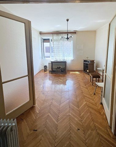 Eladó téglalakás, Pécsett 59.9 M Ft, 2 szobás