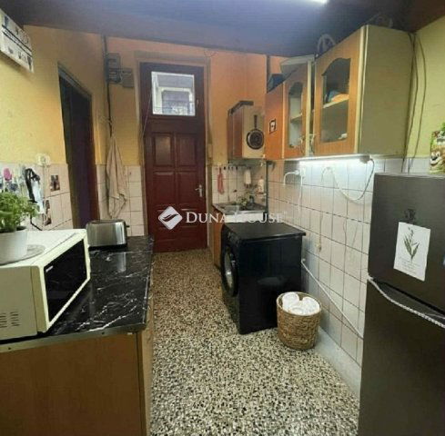 Eladó téglalakás, Budapesten, VIII. kerületben 34 M Ft, 1 szobás