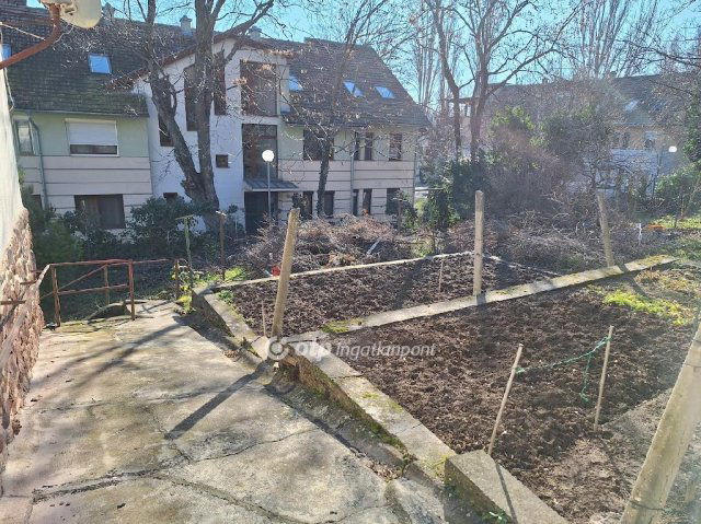 Eladó téglalakás, Balatonalmádiban 41.5 M Ft, 2 szobás
