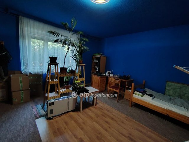 Eladó családi ház, Császártöltésen 23 M Ft, 4 szobás
