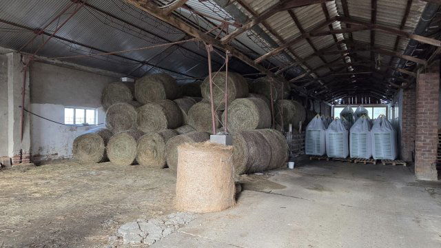 Kiadó mezogazdasagi ingatlan, Lakhegyen 450 E Ft / hó