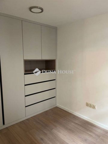 Eladó téglalakás, Budapesten, VII. kerületben 110.9 M Ft