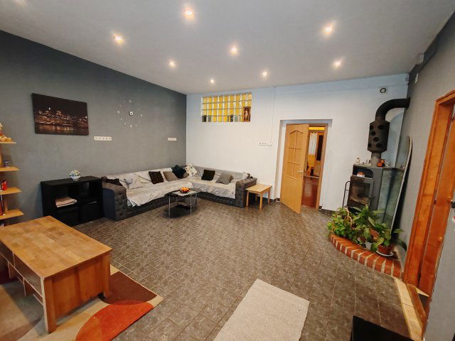 Eladó családi ház, Szolnokon 52.9 M Ft, 3 szobás