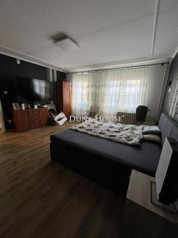 Eladó panellakás, Veszprémben 44.2 M Ft, 2 szobás