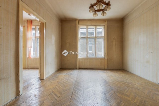 Eladó téglalakás, Budapesten, VIII. kerületben 89 M Ft, 3 szobás