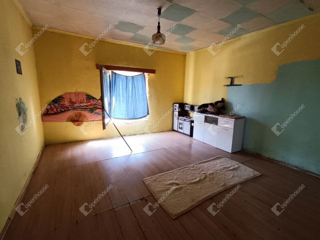 Eladó családi ház, Szenyéren 8.9 M Ft, 2 szobás