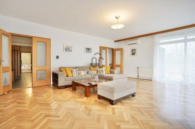 Eladó téglalakás, Budapesten, II. kerületben, Szikla utcában