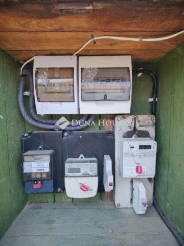 Eladó családi ház, Úrin 49 M Ft, 3 szobás