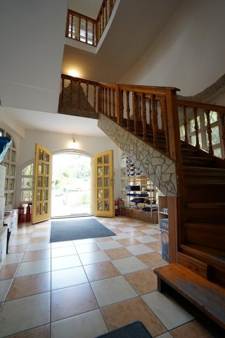 Eladó családi ház, Budapesten, XVI. kerületben, József utcában