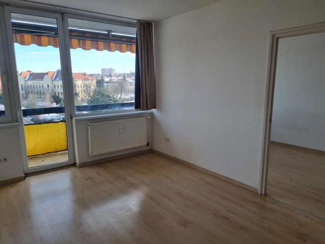 Eladó téglalakás, Veszprémben, Kossuth Lajos utcában 44.9 M Ft