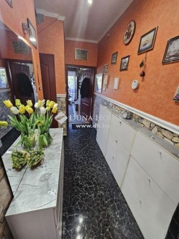 Eladó sorház, Szigetszentmiklóson 89.9 M Ft, 5 szobás