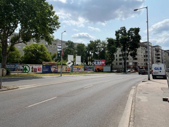 Eladó üzlethelyiség, Budapesten, III. kerületben 73.5 M Ft