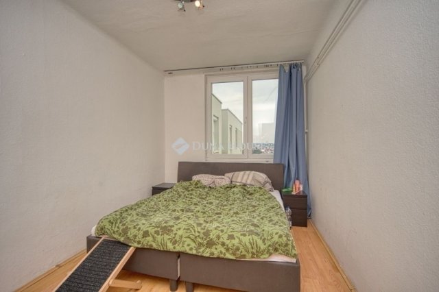 Eladó téglalakás, Budapesten, XXI. kerületben 66.9 M Ft