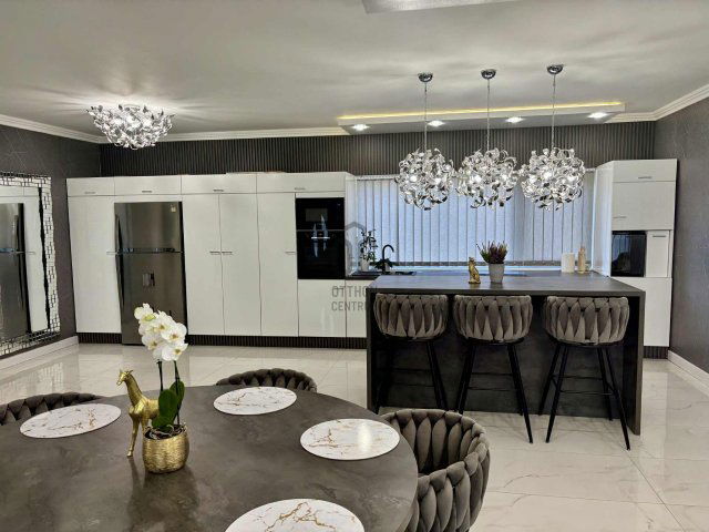 Eladó családi ház, Enyingen 119.99 M Ft, 5 szobás