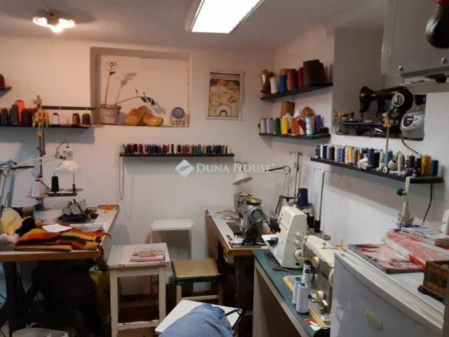 Kiadó üzlethelyiség, XII. kerületben, Tusnádi utcában