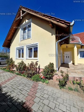 Eladó családi ház, Pomázon 150 M Ft, 4 szobás