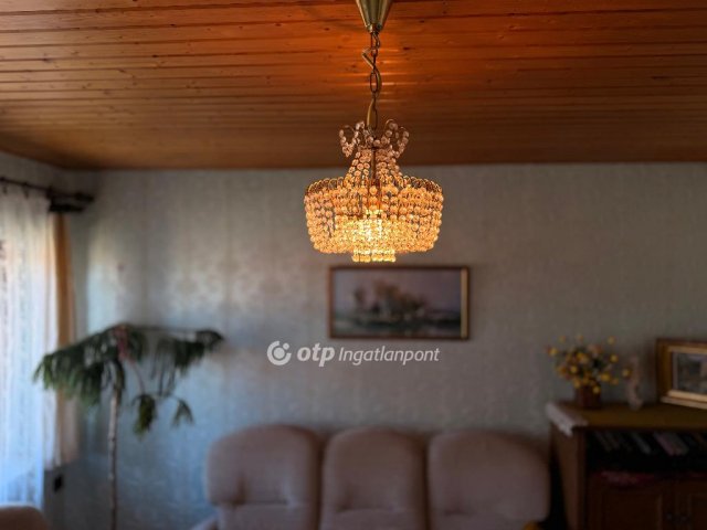 Eladó téglalakás, Kiskőrösön 43 M Ft, 3 szobás