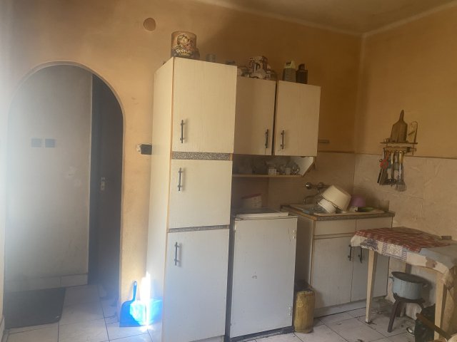 Eladó családi ház, Gávavencsellőn 10 M Ft, 2+1 szobás