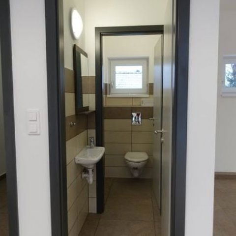 Kiadó üzlethelyiség, Győrött, Szent Imre úton 310 E Ft / hó