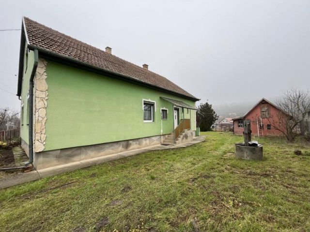 Eladó családi ház, Káván 57 M Ft, 3 szobás