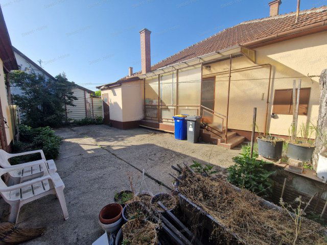 Eladó családi ház, Lajosmizsén 36.9 M Ft, 3 szobás