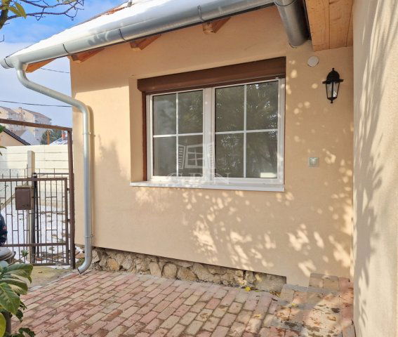 Eladó családi ház, Zalaegerszegen 43.5 M Ft, 1+1 szobás