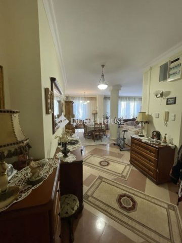 Eladó téglalakás, Kecskeméten 125 M Ft, 4 szobás