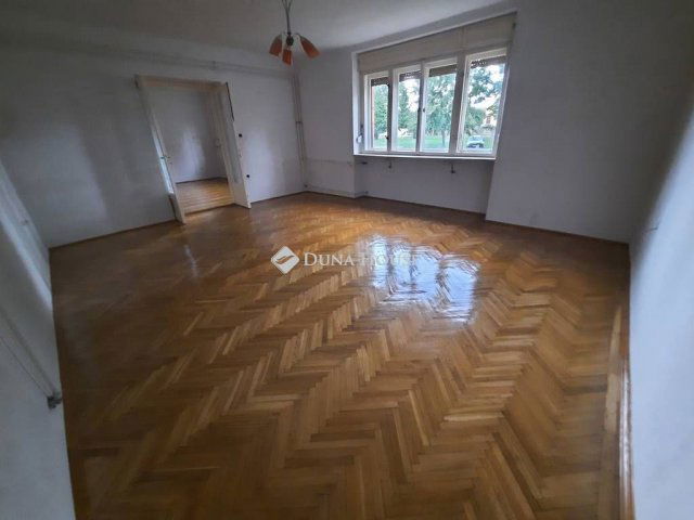 Eladó családi ház, Kiskunfélegyházán 45 M Ft, 5 szobás