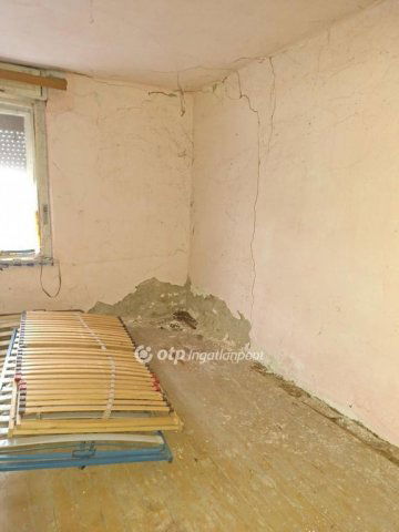 Eladó családi ház, Hajdúhadházon 18 M Ft, 2 szobás