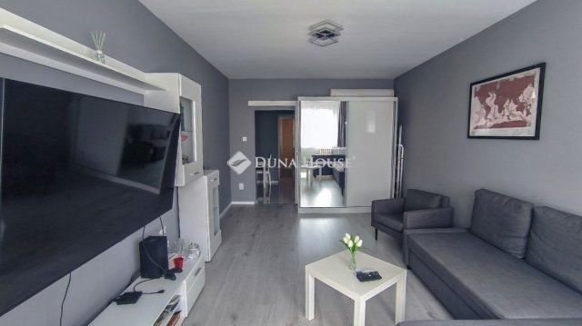 Eladó panellakás, Budapesten, III. kerületben 76.5 M Ft