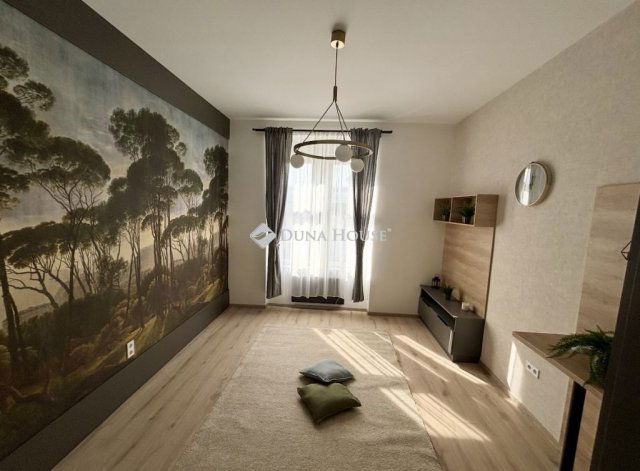 Eladó téglalakás, Budapesten, VII. kerületben 54.9 M Ft