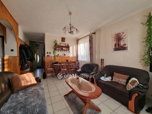 Eladó családi ház, Kemenespálfán 33.9 M Ft, 3+2 szobás