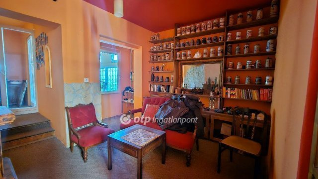 Eladó családi ház, Szentesen 69 M Ft, 6+2 szobás