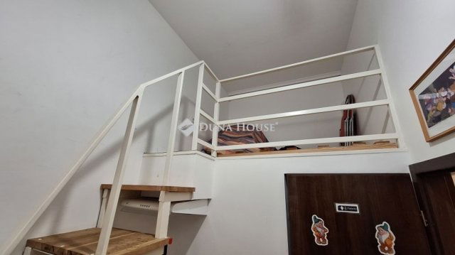 Eladó téglalakás, Budapesten, VIII. kerületben 82.2 M Ft