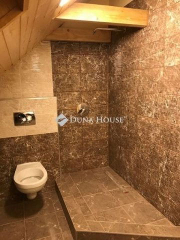 Eladó családi ház, Szadán 130 M Ft, 3 szobás